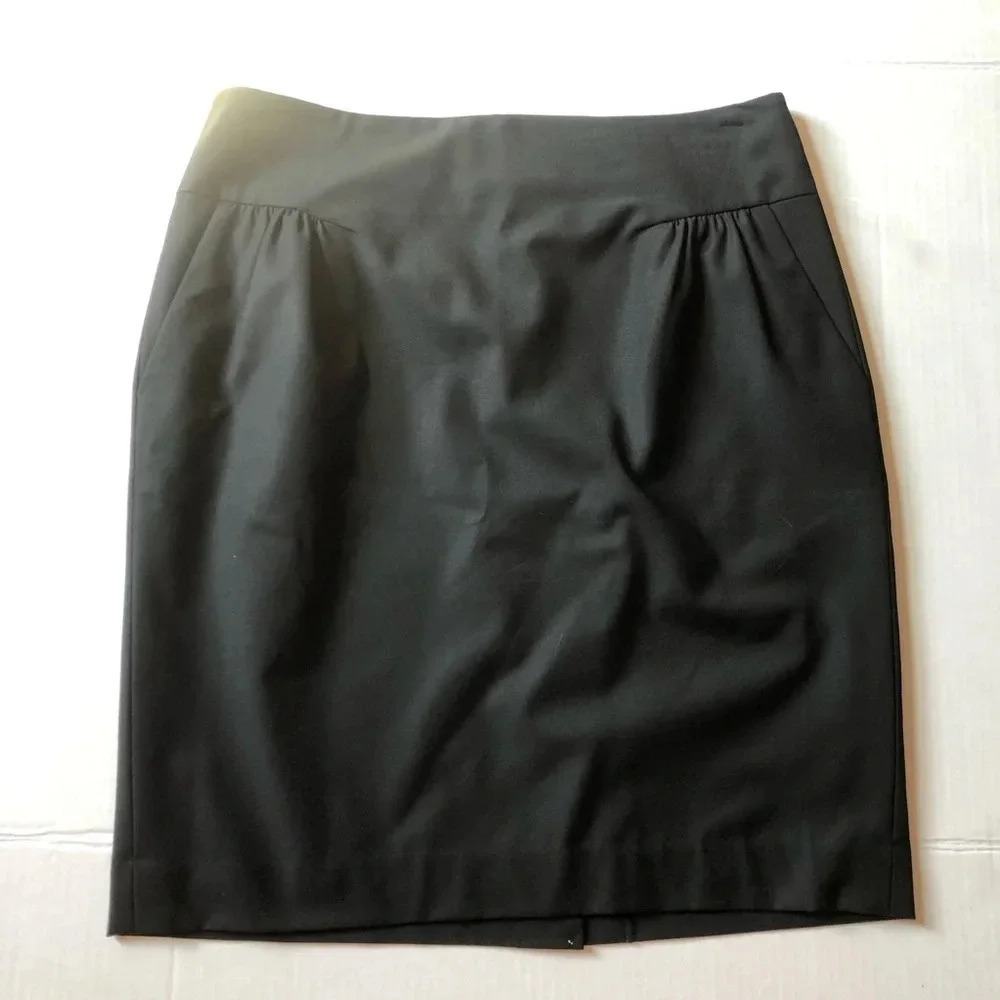 Loft women skirt size 4P